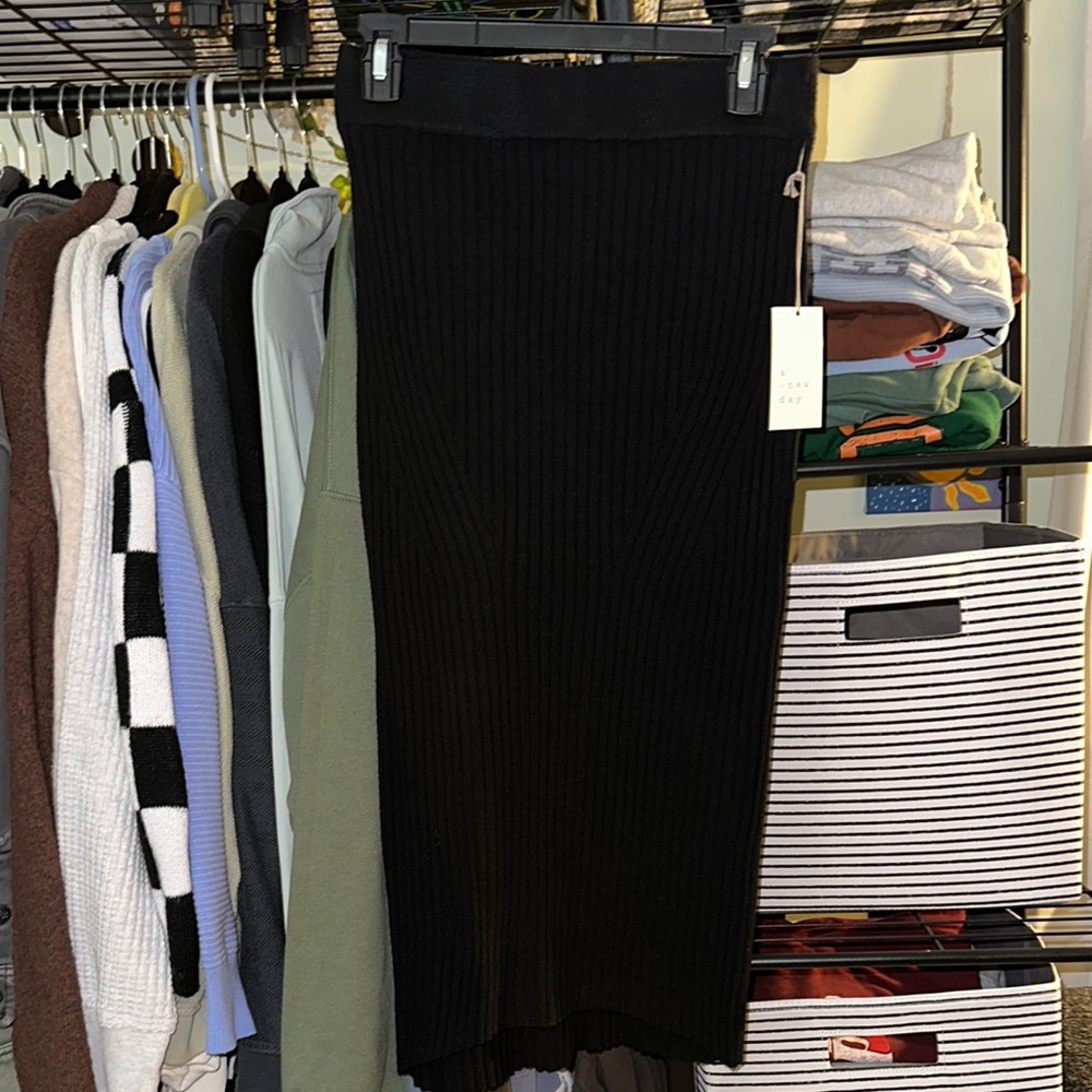 A New Day Black Midi Pencil Skirt for Cocktail Events